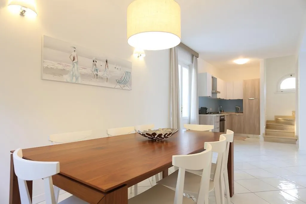 Le Camere Del Soleado Marina di Pietrasanta Guest house