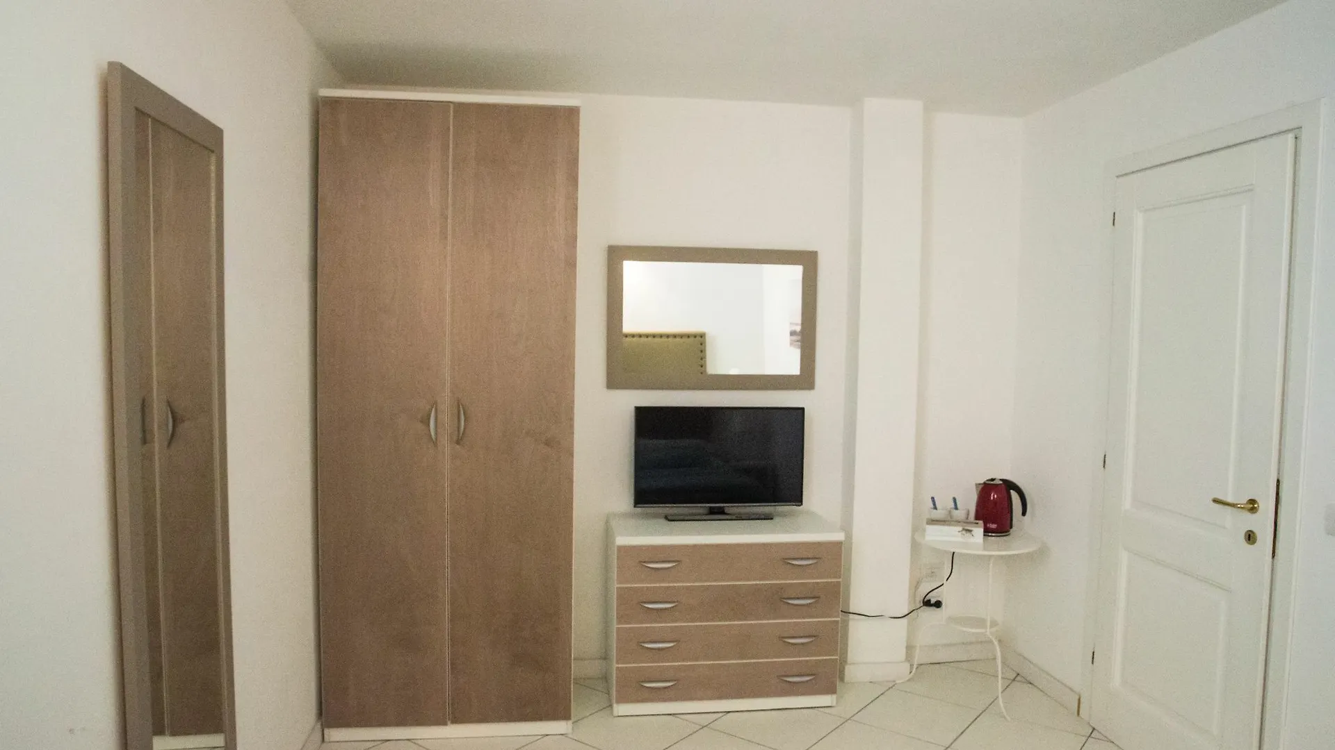 Le Camere Del Soleado Marina di Pietrasanta Guest house